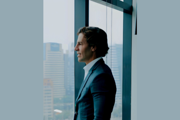 Ian dos Anjos Cunha mostra como o snowboarding une velocidade, controle e estratégia para dominar as montanhas com técnica.